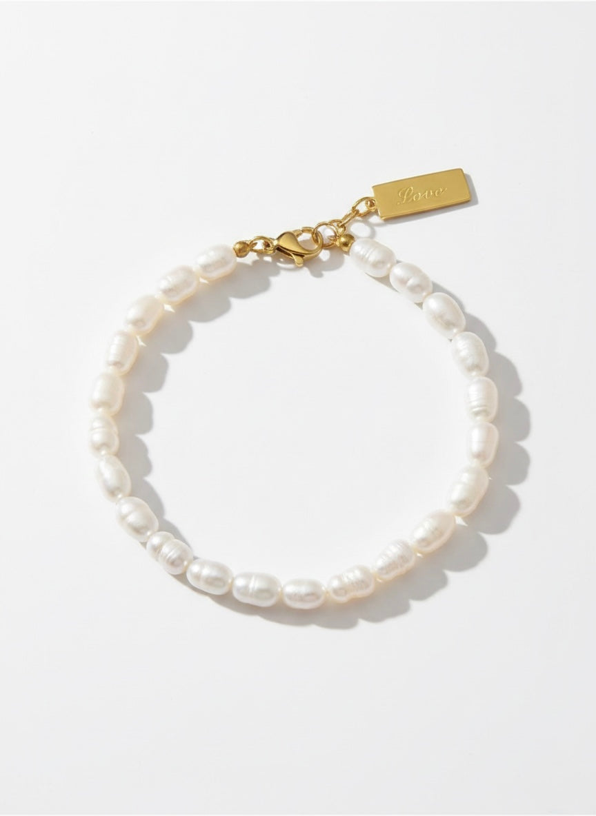 Гривна с перли - Love